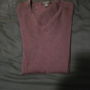 Club Room Men's V-Neck Sweater in Maroon